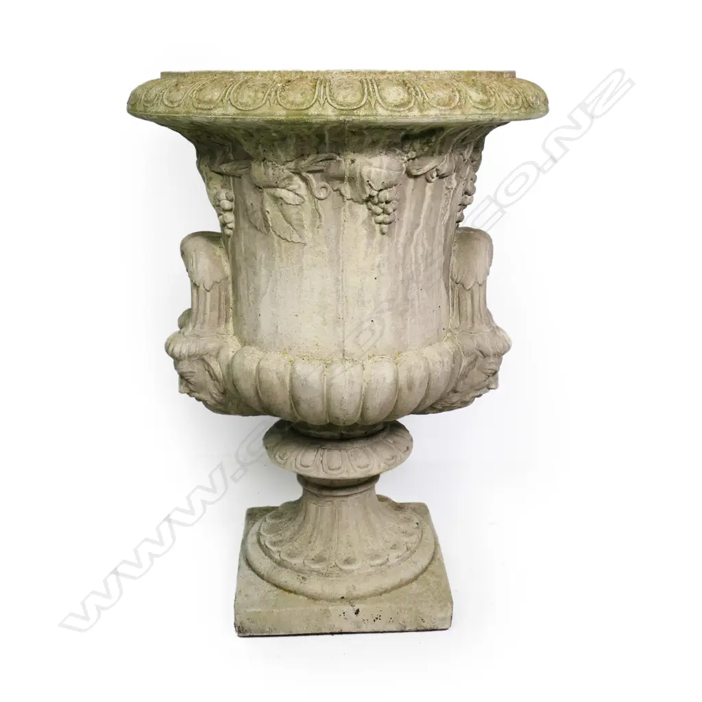 A large Regency style fine concrete garden pedestal urn, Image 1++