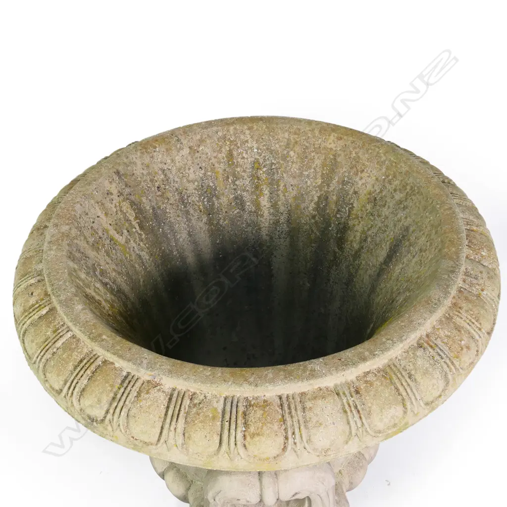 A large Regency style fine concrete garden pedestal urn, Image 1++