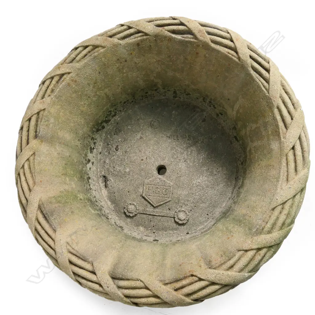 A classical Tudor style fine concrete wide low planter, Image 1++