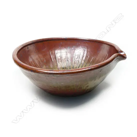 Len Castle stoneware pouring bowl,