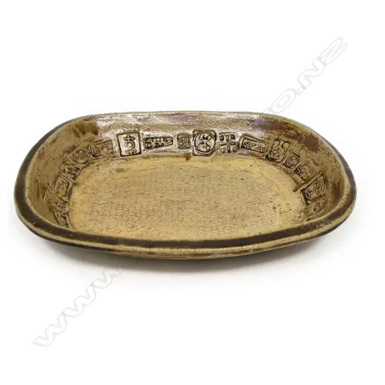 Len Castle large vintage impressed pattern dish,