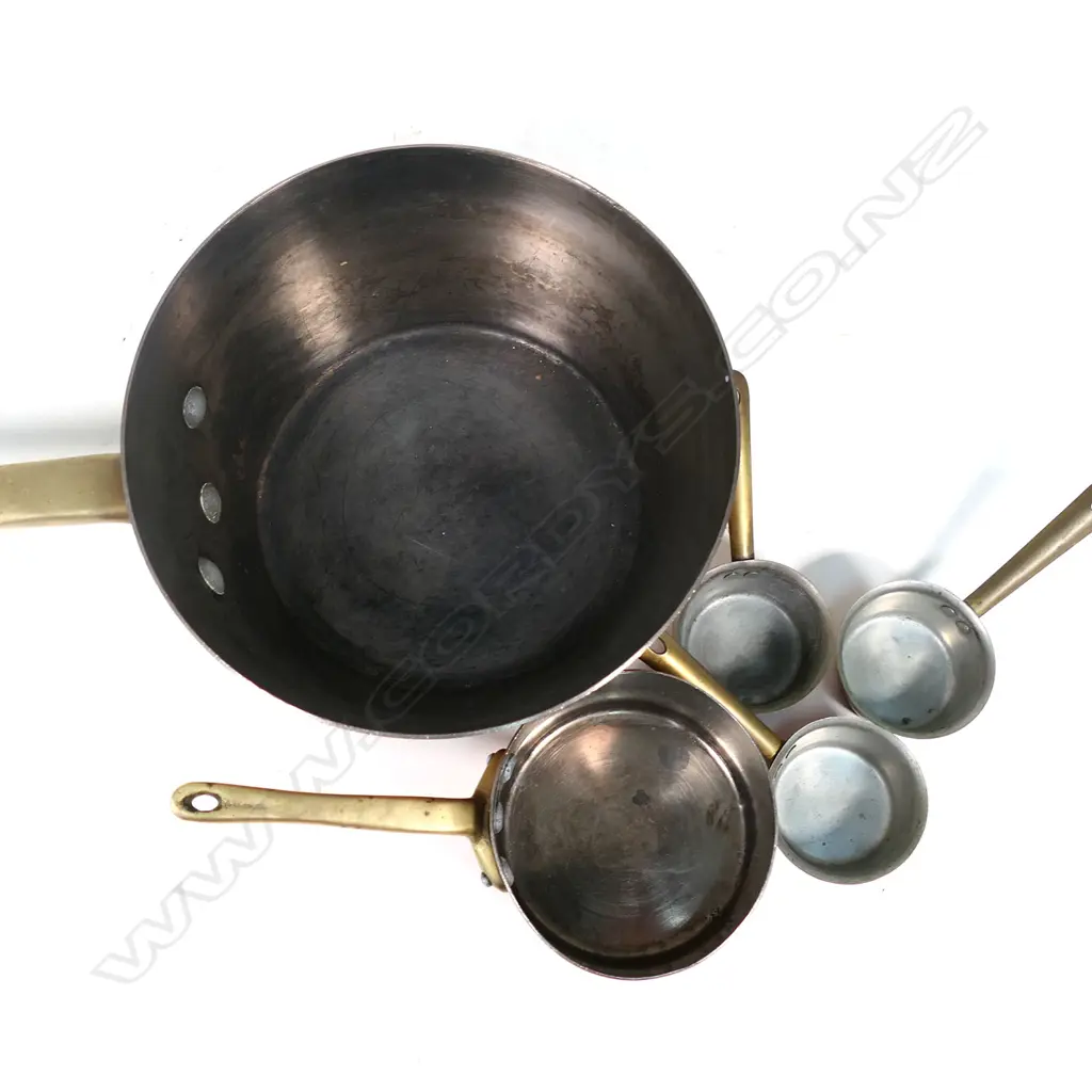 Two French St. Clair copper pans, Image 1++