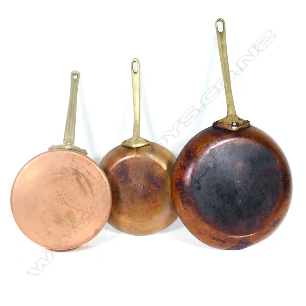Three French St. Clair copper sauté pans, Image 1++
