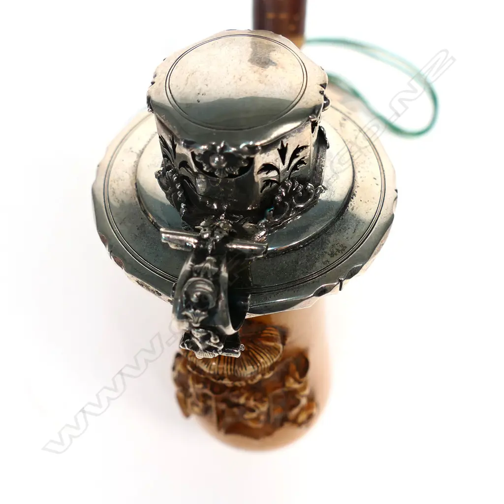A 19thC Austro-Hungarian silver mounted large meerschaum pipe, Image 1++