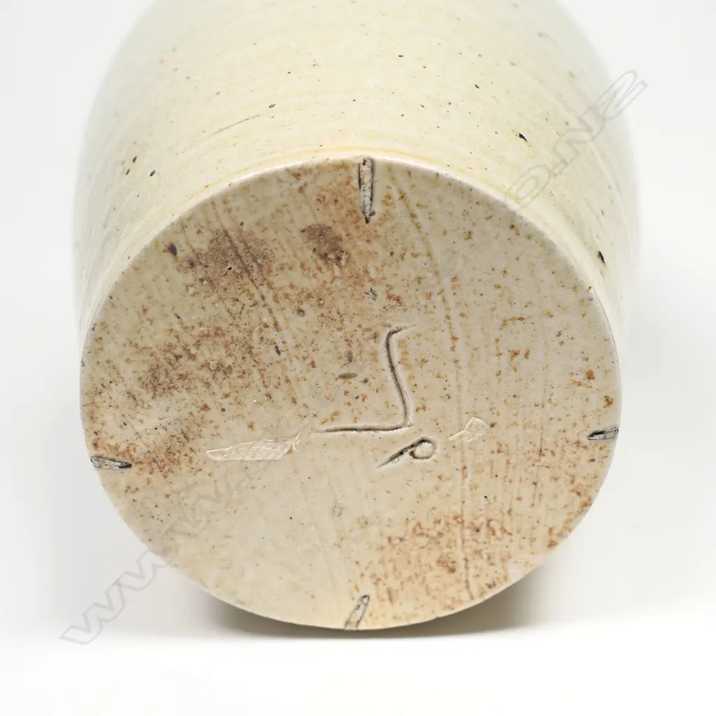 A Peter Stichbury early Crum Brickworks salt glazed vase, Image 1++