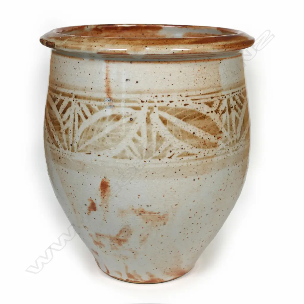 A Peter Stichbury wax resist shino glazed vase, Image 1++