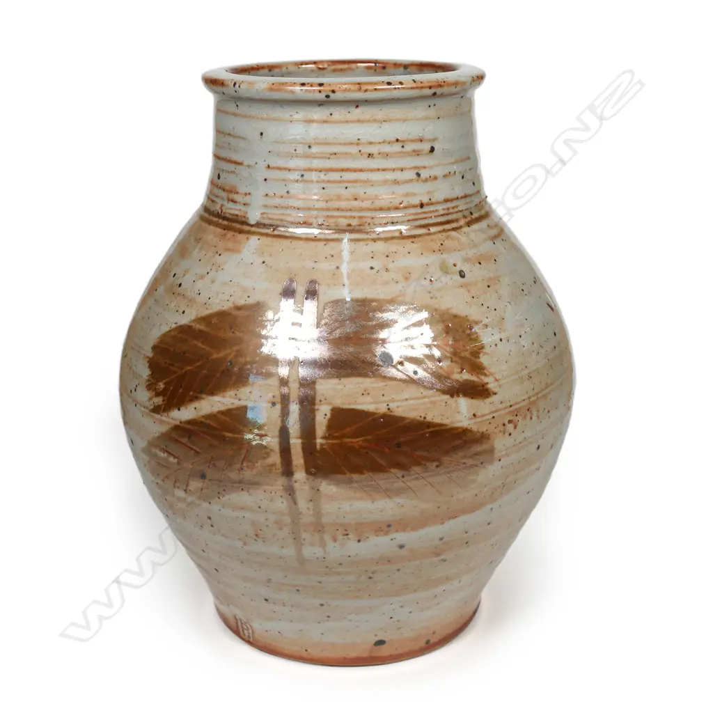 A Peter Stichbury wax resist shino glazed vase, Image 1++