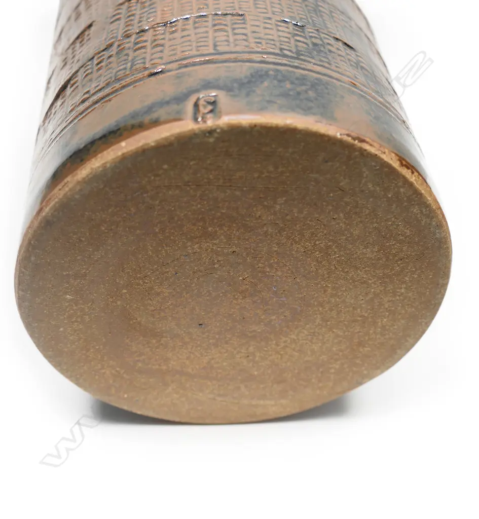 A Peter Stichbury stoneware cylinder vase, Image 1++