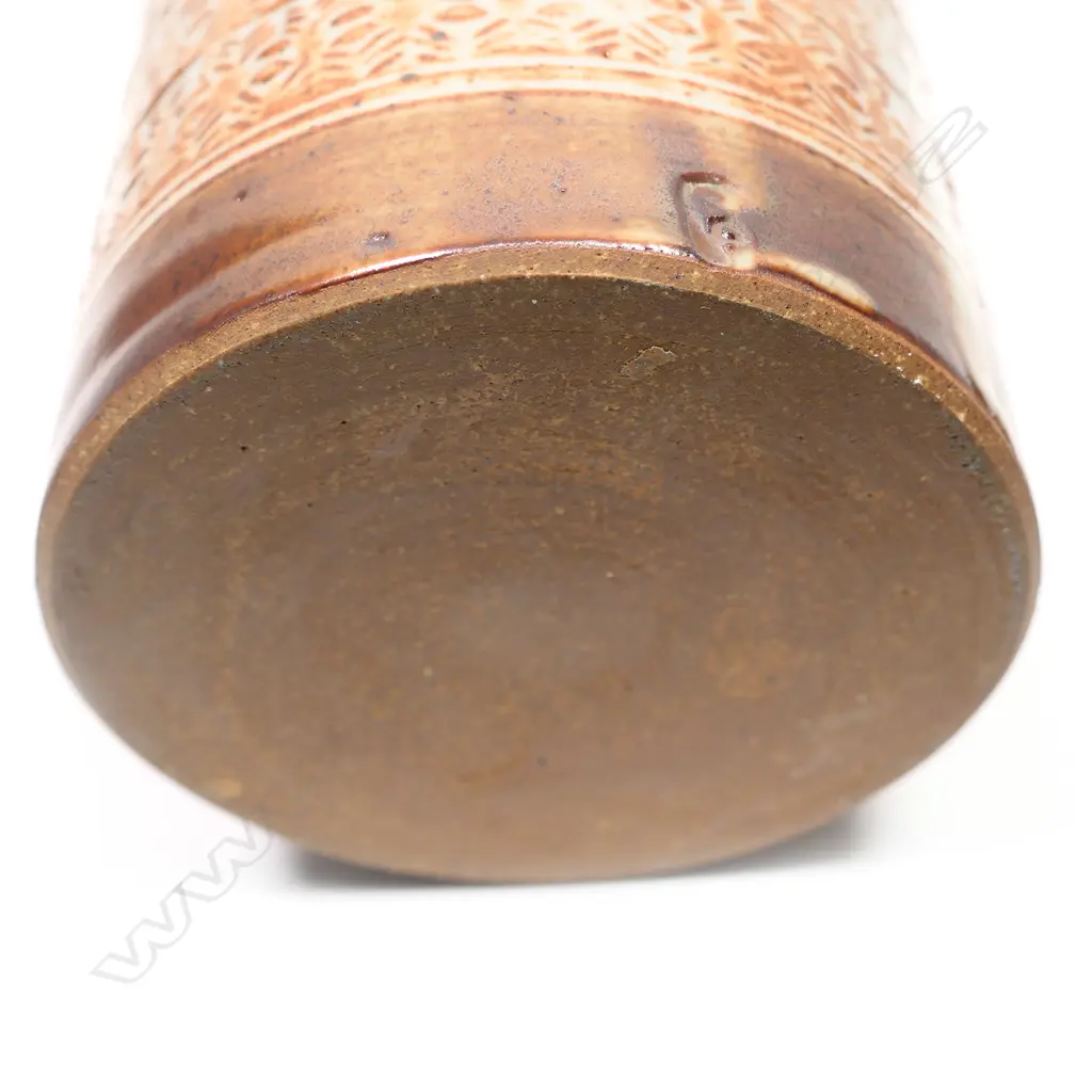 A Peter Stichbury stoneware cylinder vase, Image 1++