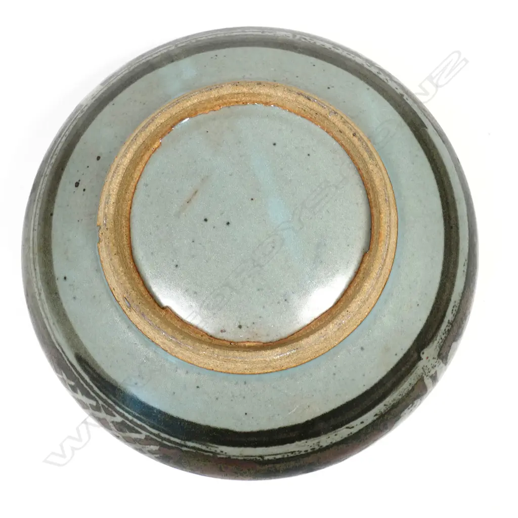A Peter Stichbury large stoneware bowl, Image 1++