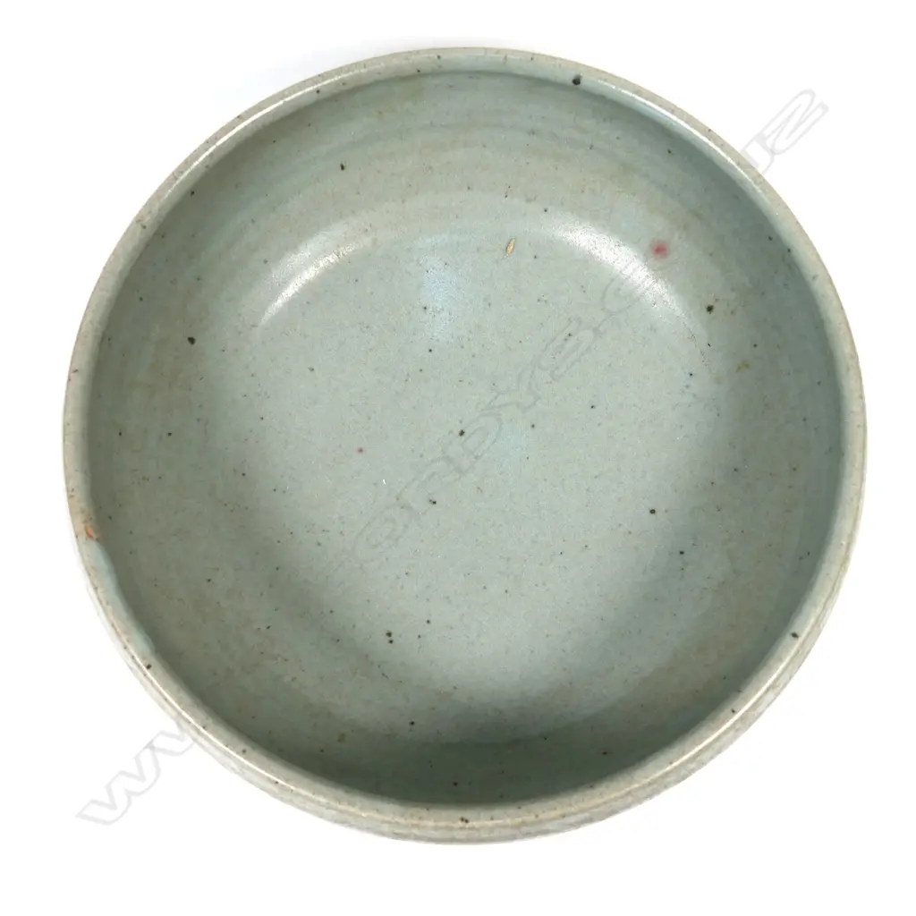 A Peter Stichbury large stoneware bowl, Image 1++