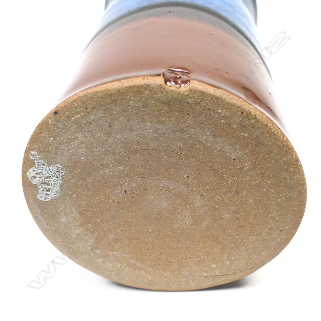 A Peter Stichbury cylinder vase, Image 1++