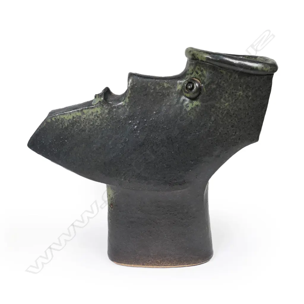 A John Crawford, Hector Pottery, vase, Image 1++