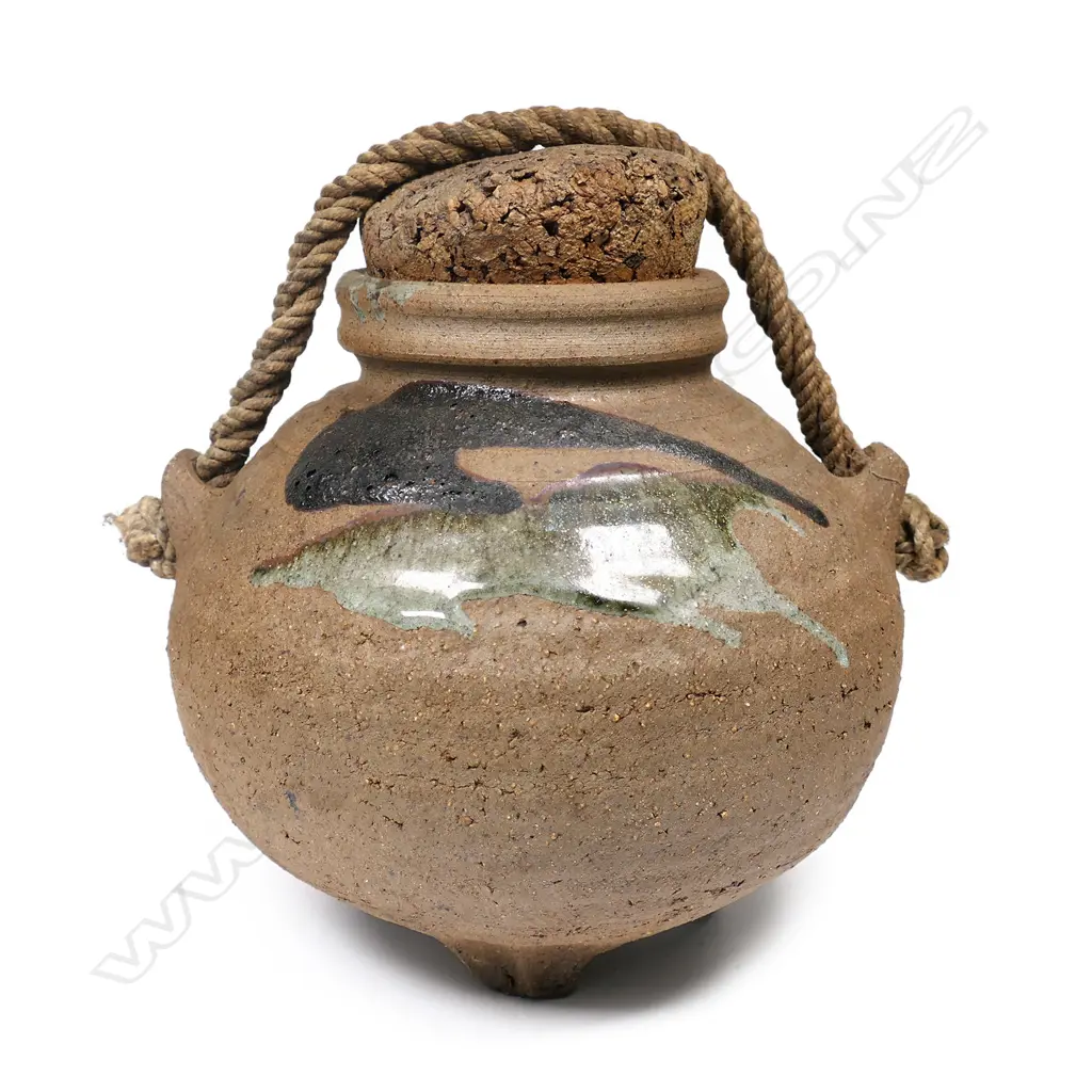 Patricia Perrin 'onion pot', Image 1++