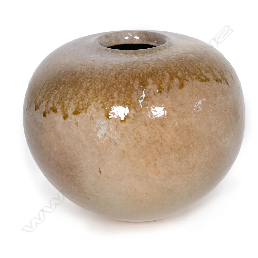 A Paul Fisher large ovoid orb form vase, Image 1++