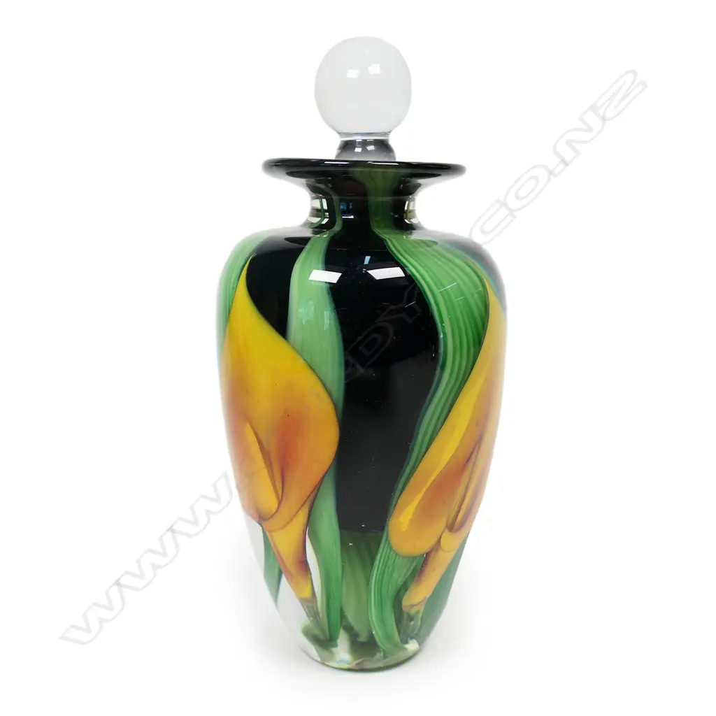 A Peter Raos glass perfume bottle, Image 1++
