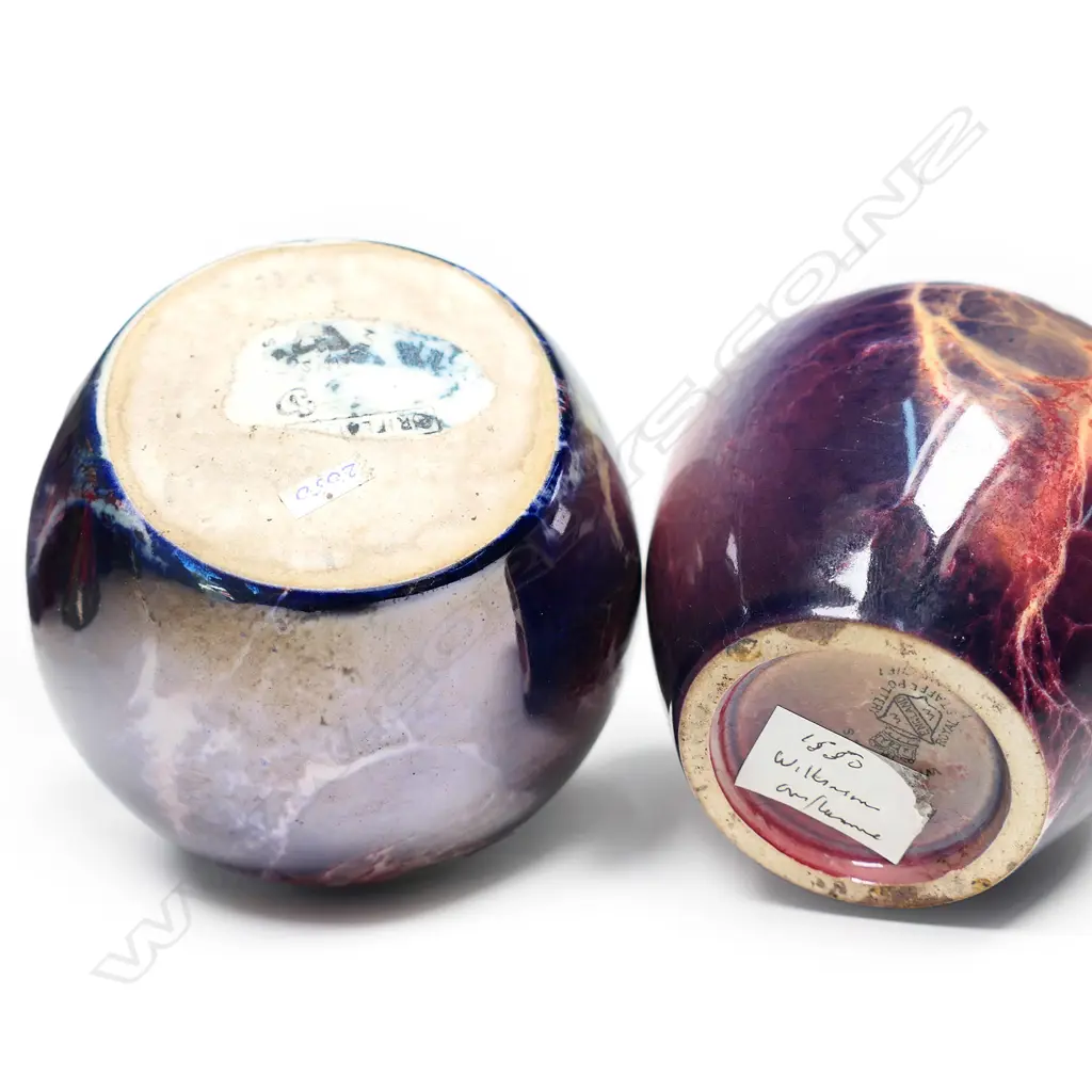 Two Wilkinson's Oriflamme vases, Image 1++