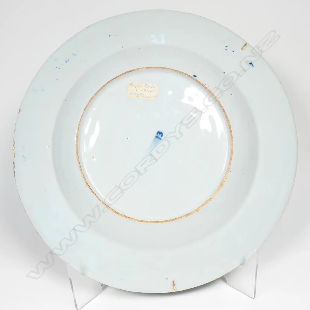 A pair of 18th/19thC English Delft chinoiserie plates, Image 1++
