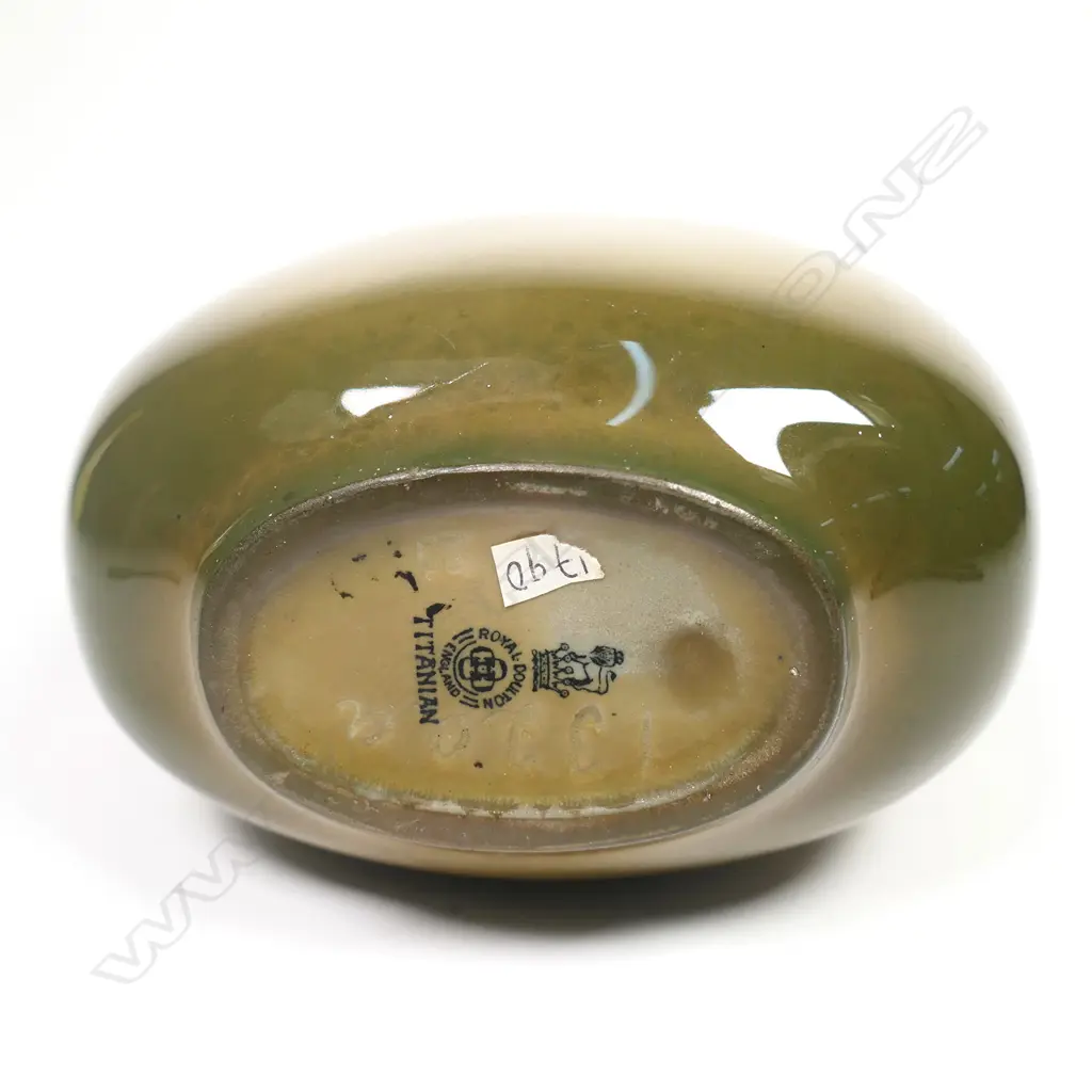 A Royal Doulton Titanium flask form vase, Image 1++