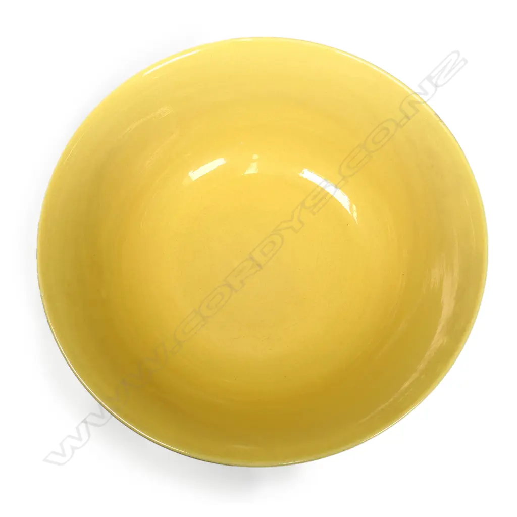 A massive Chinese Imperial yellow glaze porcelain bowl, Image 1++