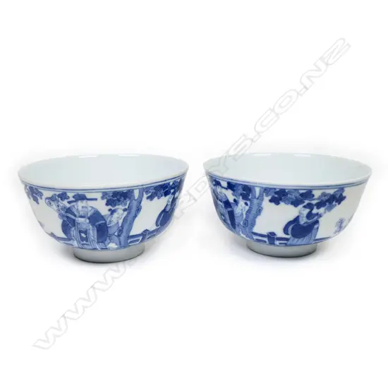 A pair of vintage Chinese underglaze blue decorated bowls,