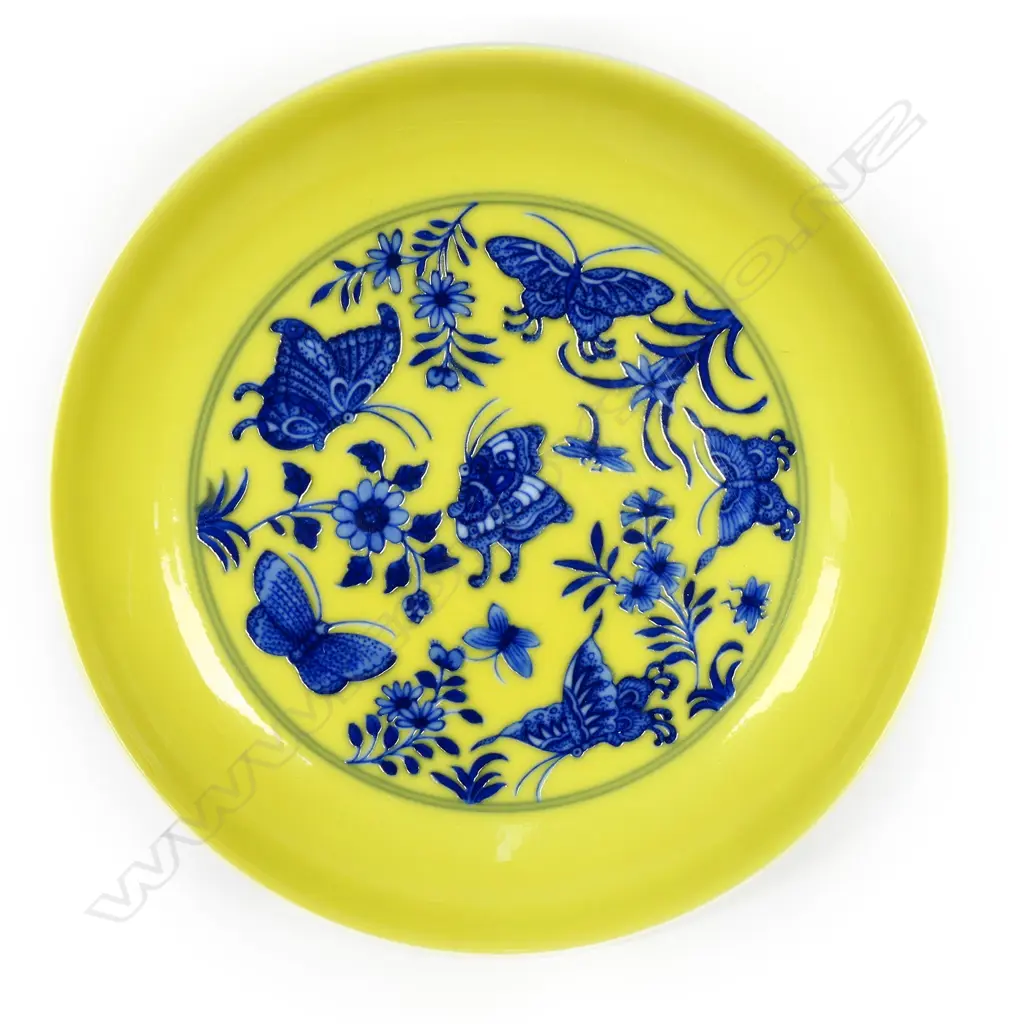 A quality Chinese porcelain blue on yellow dish, Image 1++