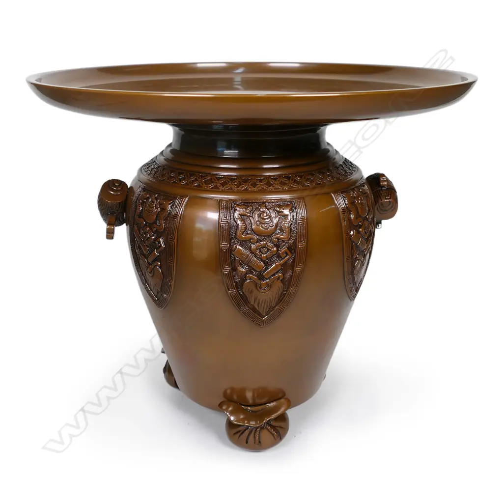 A quality Japanese bronze usabata ikebana vase, Image 1++