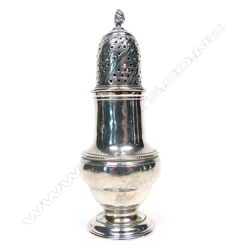 A George III silver pepperette, London 1765, Image 1++