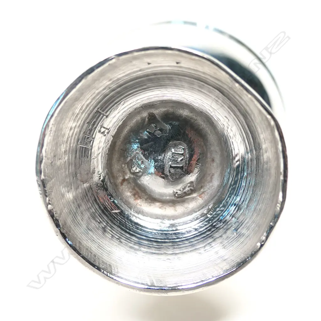 A George III silver pepperette, London 1812 by Thomas Wilkes Barker, Image 1++
