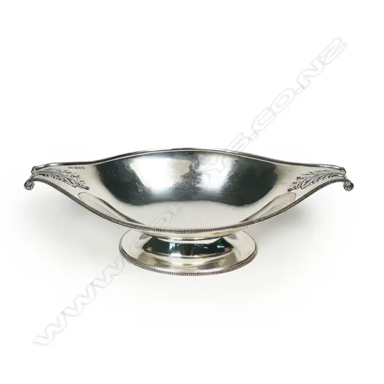 A Georgian Revival silver fruit dish, by Harrison Brothers & Howson (George Howson), Sheffield 1925.