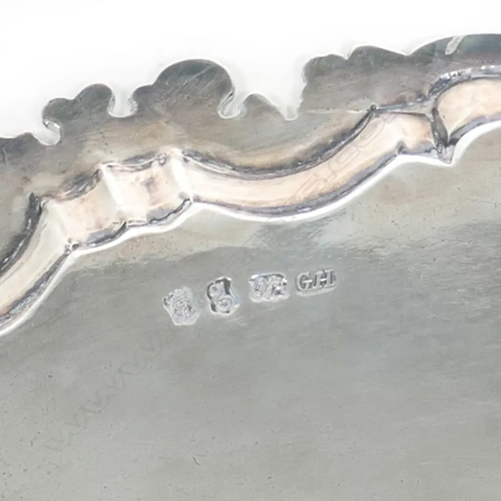 A George II silver salver, London 1742 by George Hindmarsh, Image 1++