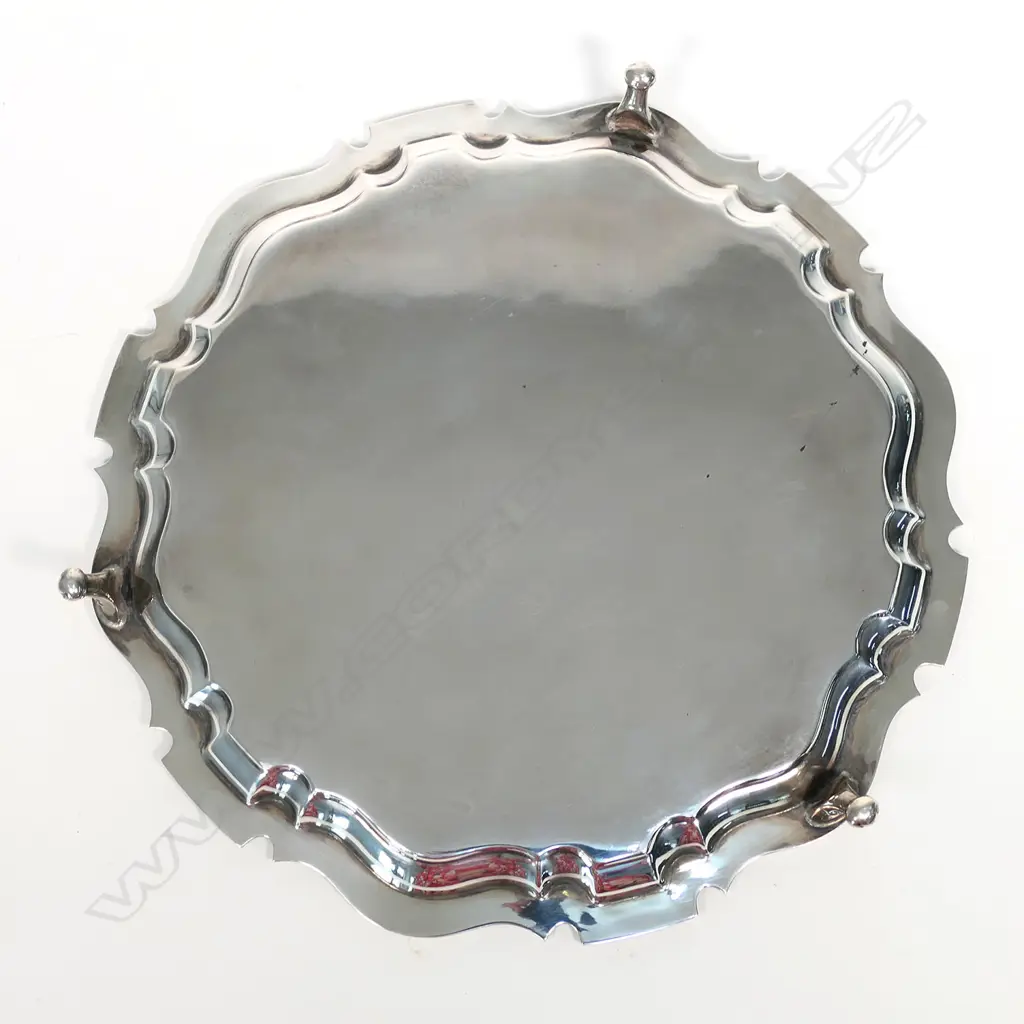 An early 20thC silver salver, Sheffield 1928. Image 1++
