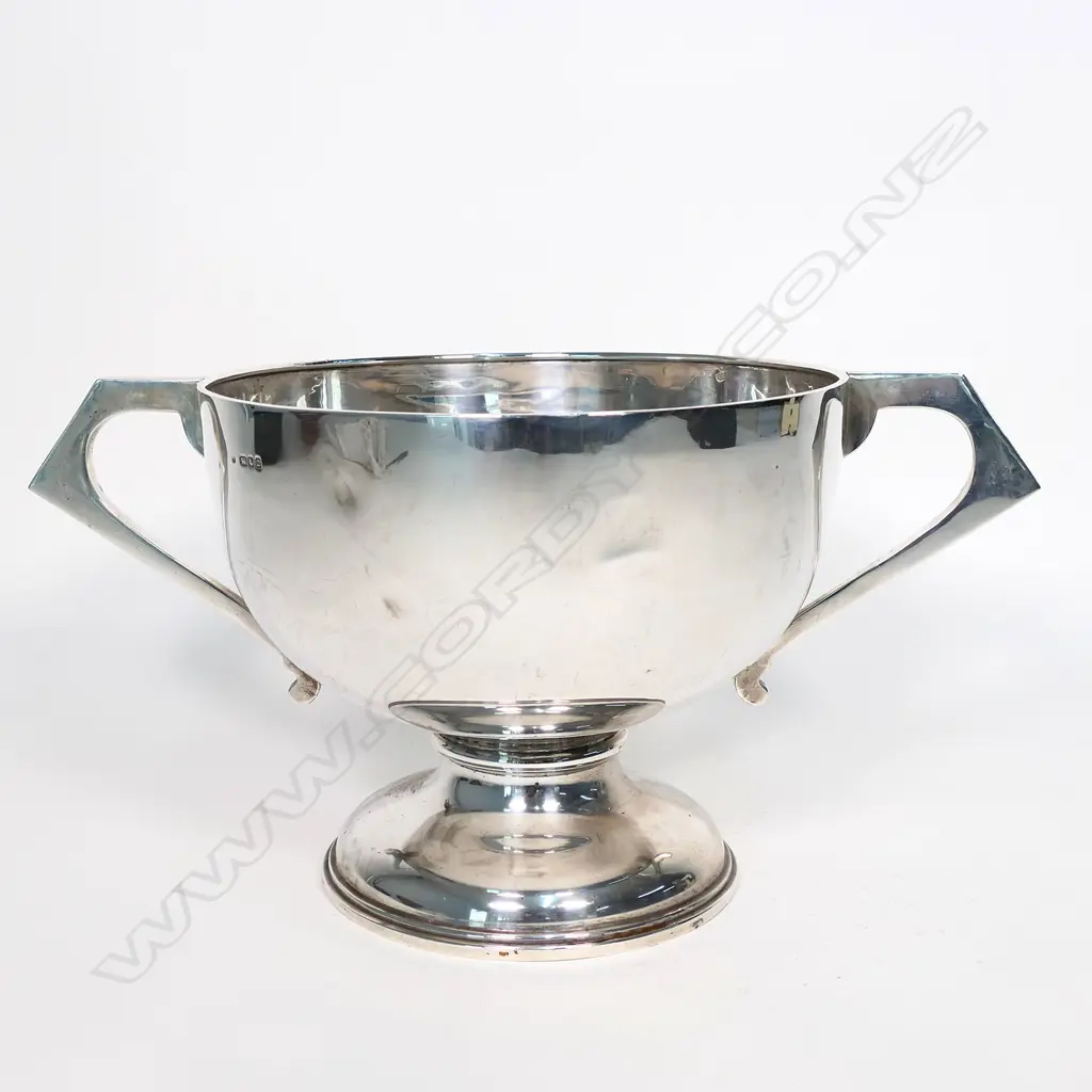 A large early 20thC silver rose / trophy bowl, London 1918. Image 1++