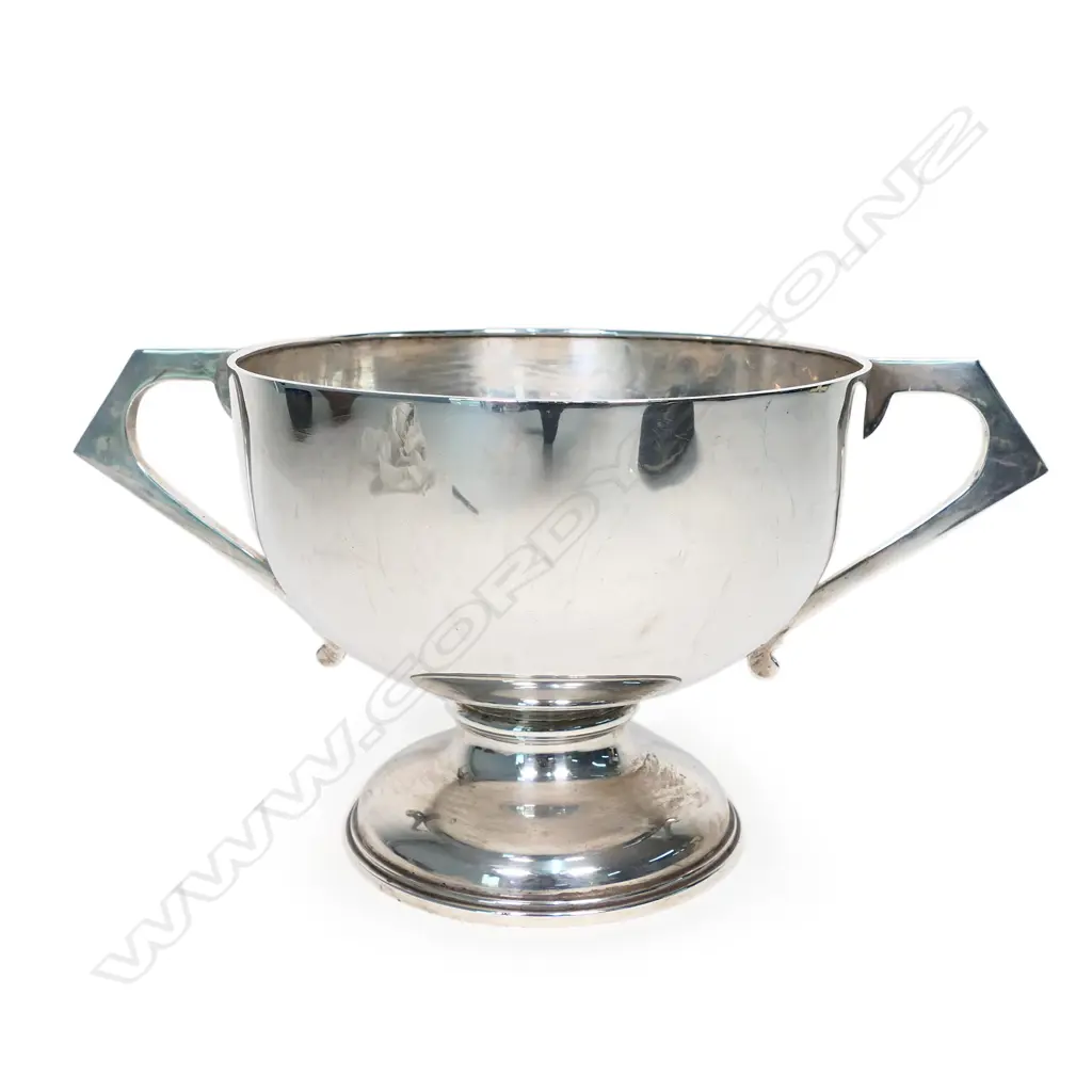 A large early 20thC silver rose / trophy bowl, London 1918. Image 1++