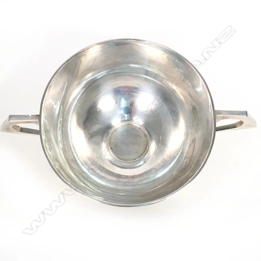 A large early 20thC silver rose / trophy bowl, London 1918. Image 1++