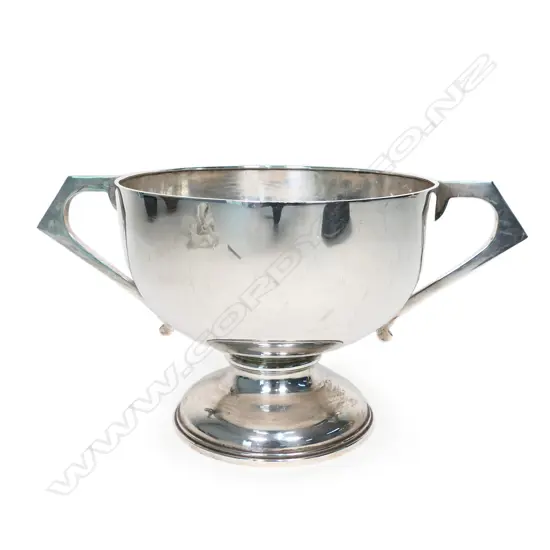 A large early 20thC silver rose / trophy bowl, London 1918.