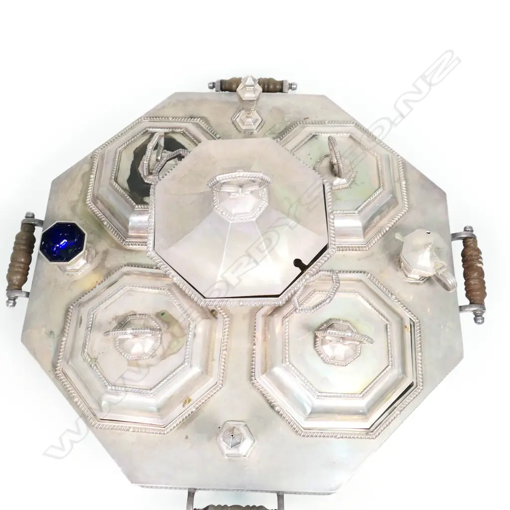 An unusual vintage silver plate Lazy Susan/bain-marie, by Viners Ltd, "Reproduction Old Sheffield Plate". Image 1++