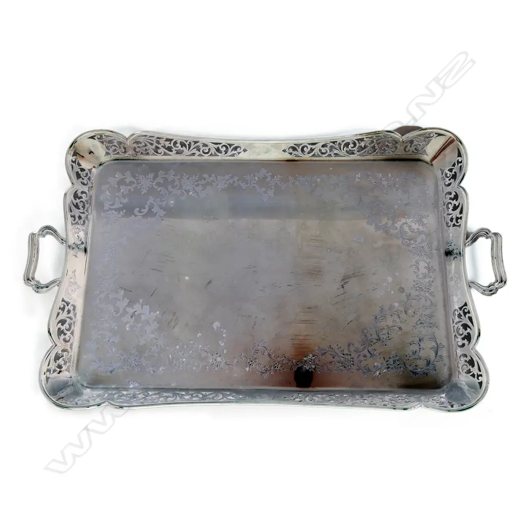 A substantial early 1900s two handled silver plate tray, Image 1++