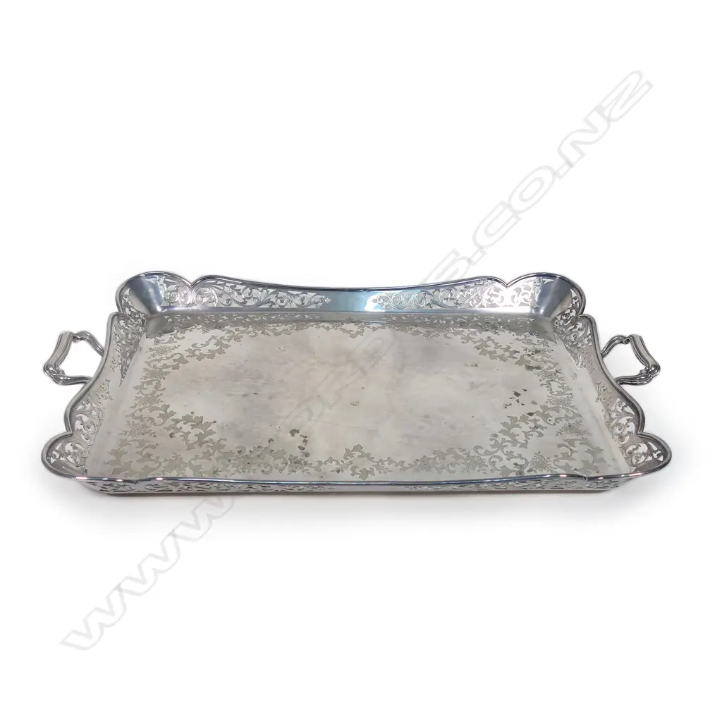 A substantial early 1900s two handled silver plate tray, Image 1++