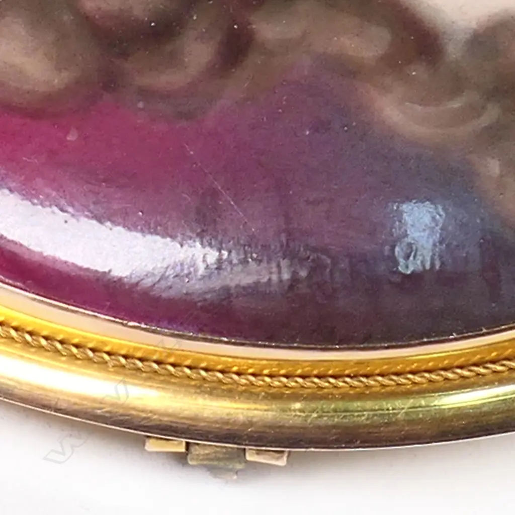 A 9ct framed Royal Doulton hand painted signed portrait miniature brooch, Image 1++