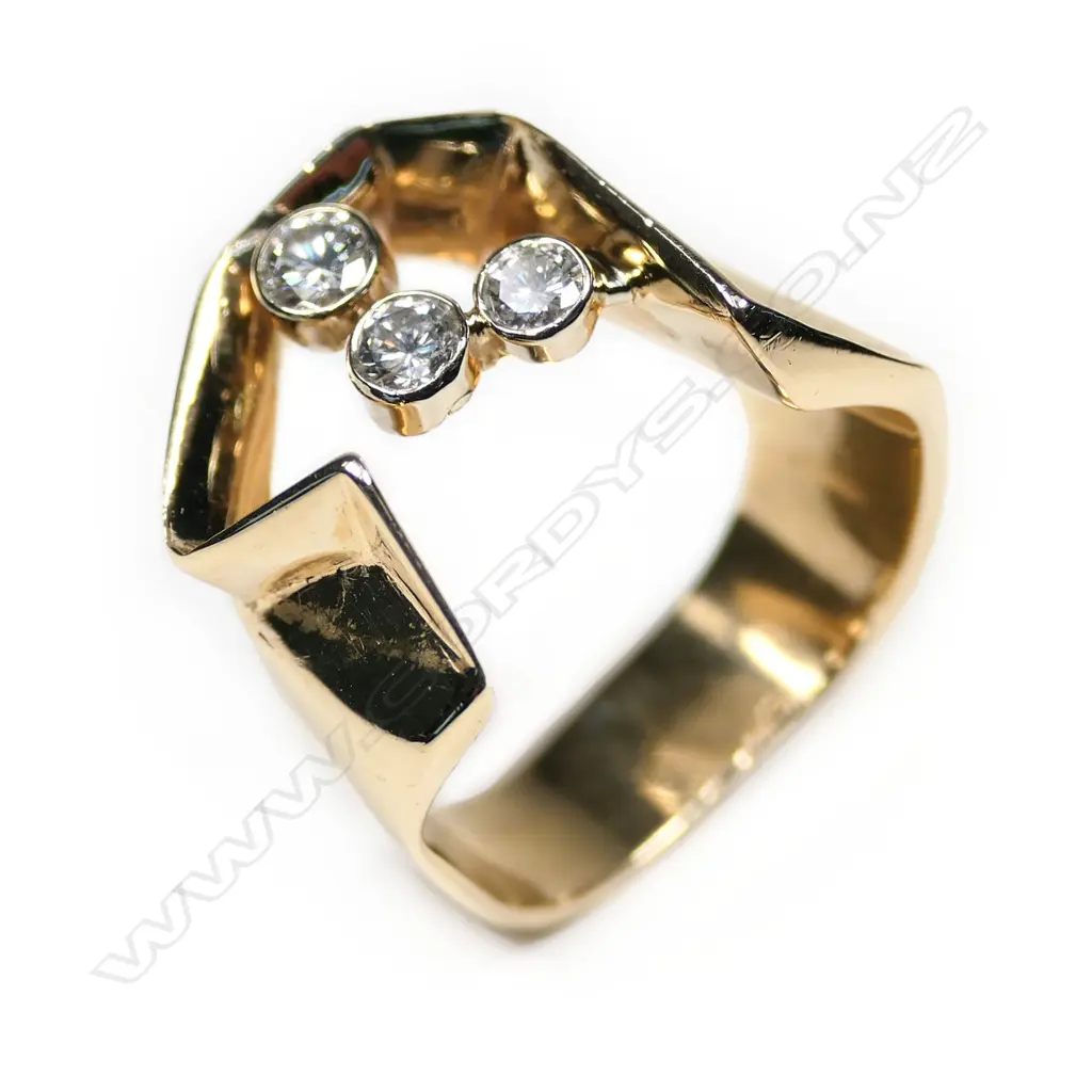 A  retro 14ct gold and diamond ring, Image 1++