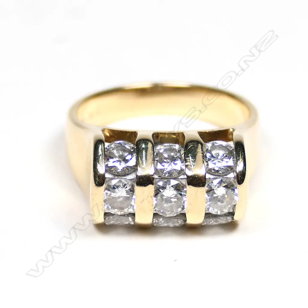 A retro14ct gold and diamond ring, Image 1++