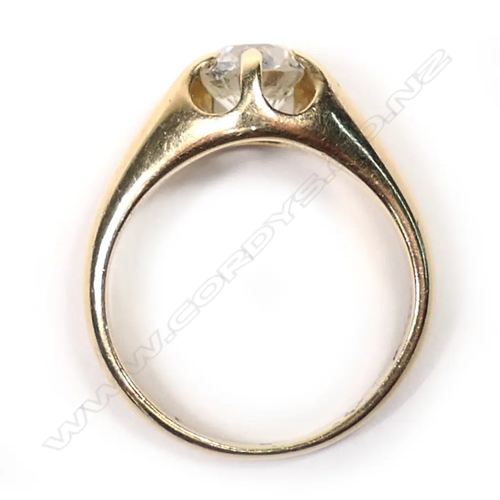 An antique 15ct gold and diamond solitaire ring, Image 1++
