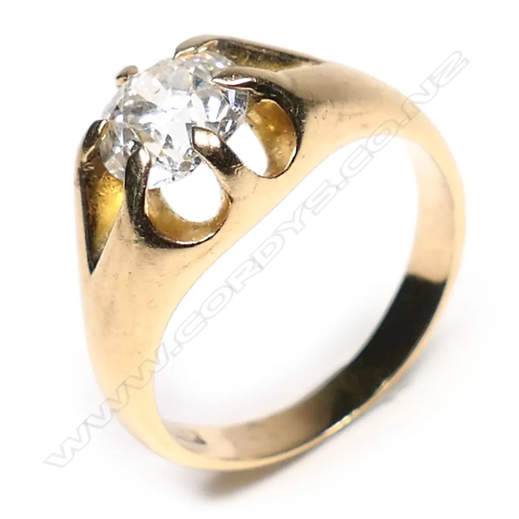 An antique 15ct gold and diamond solitaire ring, Image 1++
