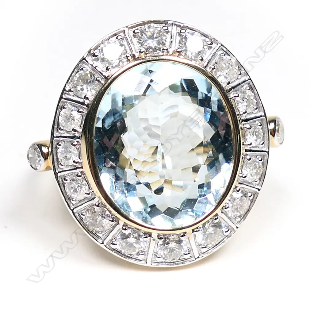 A 14ct gold aquamarine and diamond cocktail ring, Image 1++