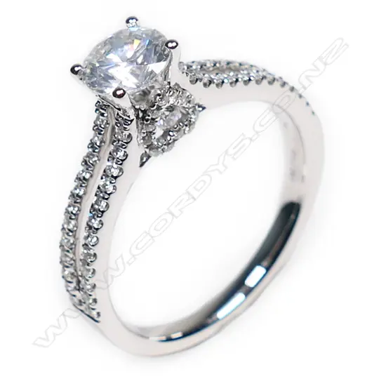 An 18ct white gold diamond ring,