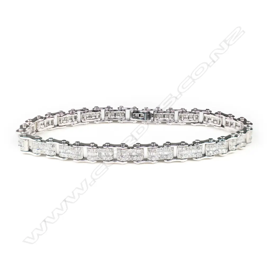 An 18ct white gold and diamond bracelet, Image 1++
