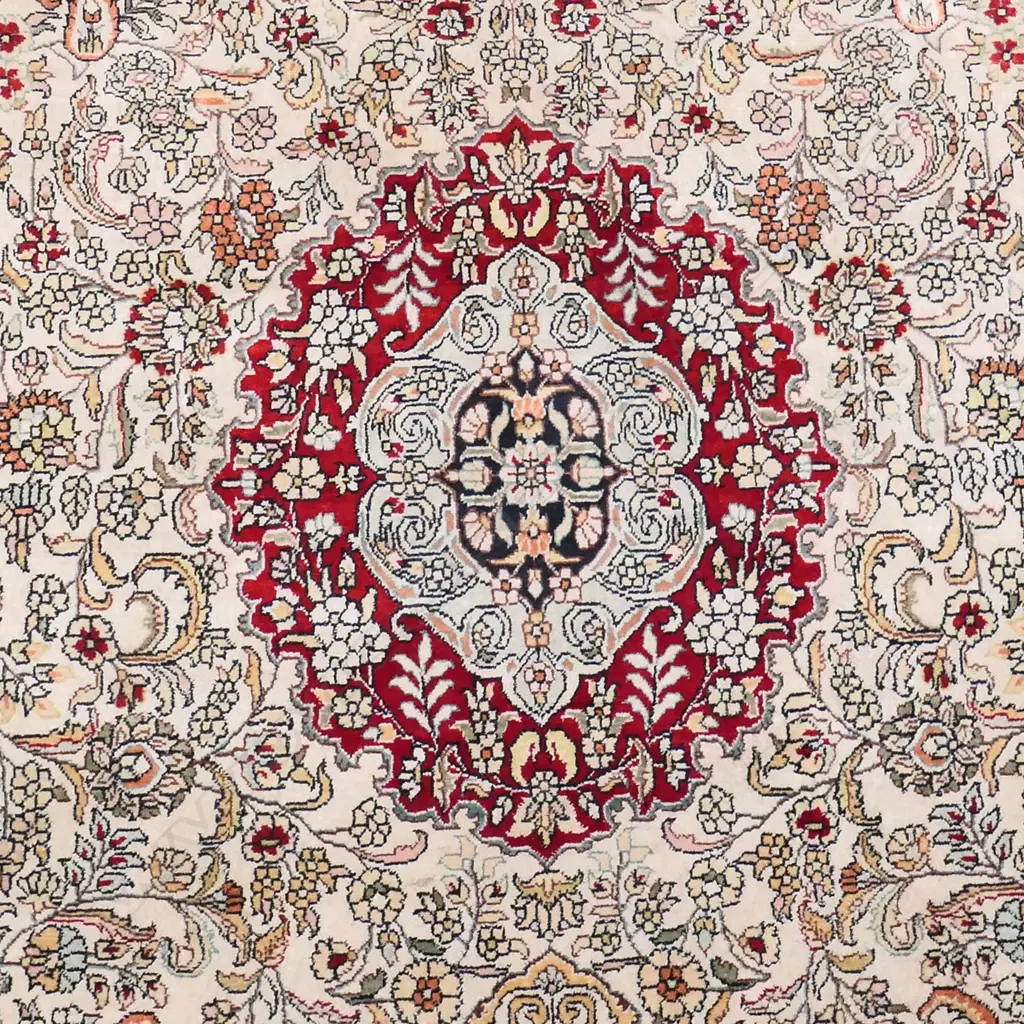 An all silk Hereke carpet Image 1++