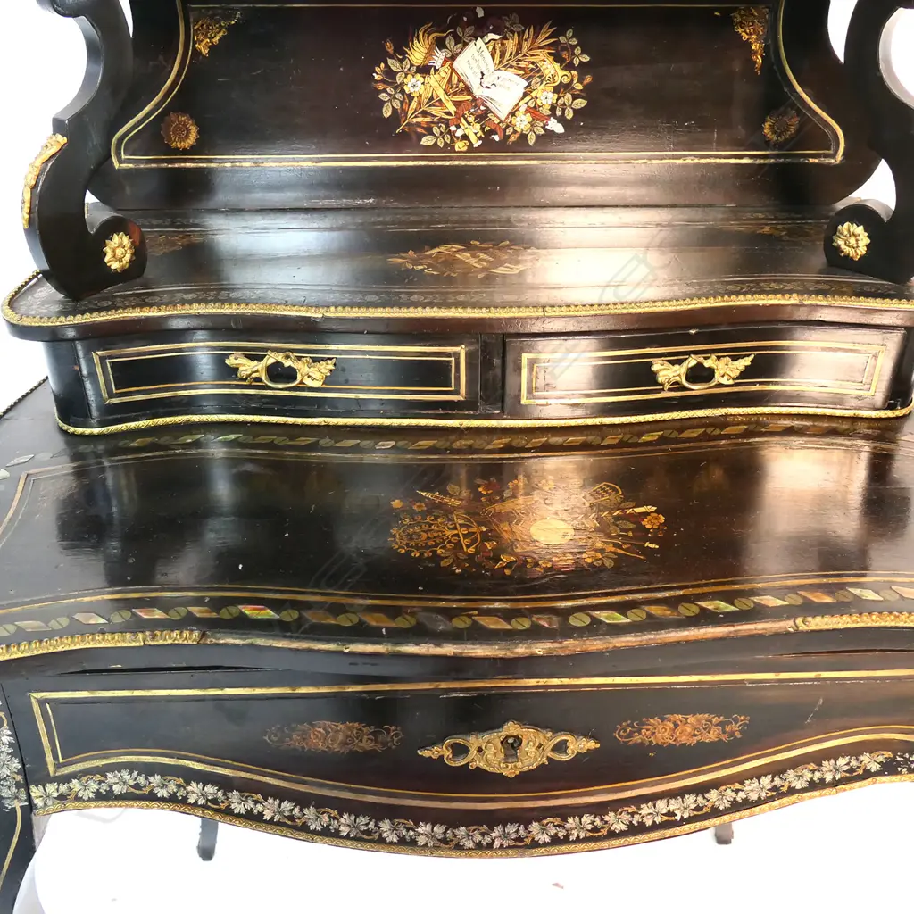 A French ebonised ormolu bonheur du jour, Image 1++