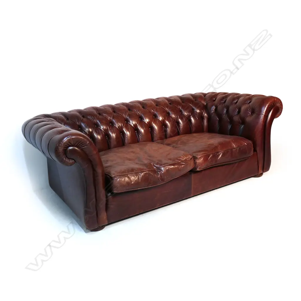 A Conran leather chesterfield three-seater, Image 1++